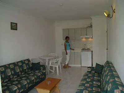 Karakas Aparthotel 2*